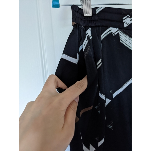 RW&CO Black Patterned Pants - Picture 3 of 4